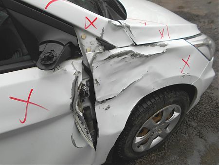 Поврежедия деталей автомобиля Hyundai Solaris